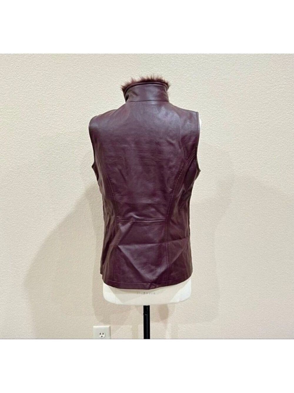 Dennis Basso Merlot Faux Leather Moto Vest Faux Fur Collar S - Picture 6 of 14